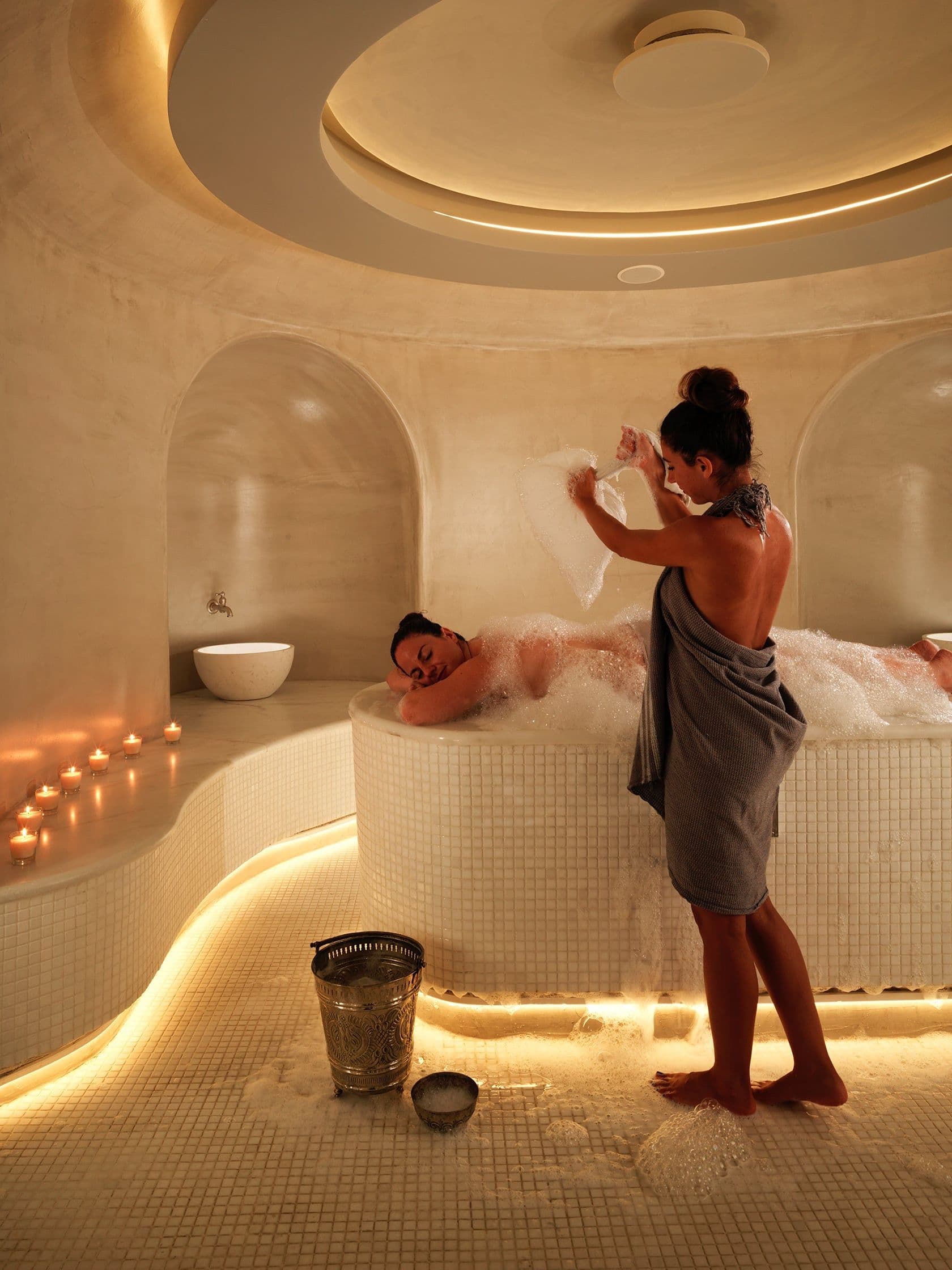 Elegant spa treatment in Pitampura